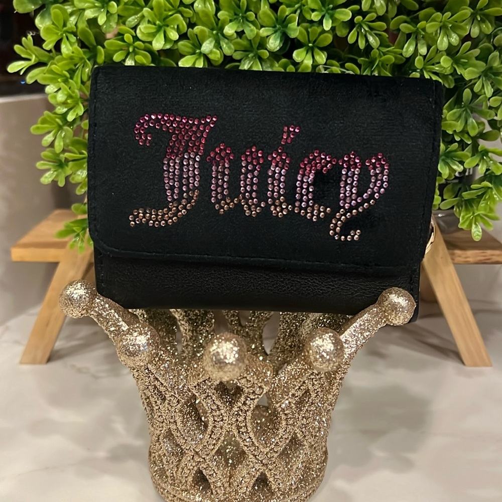 🩷🍒Juicy couture velour bling wallet